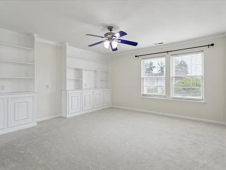 107 Post Oak Rd — Photo 17