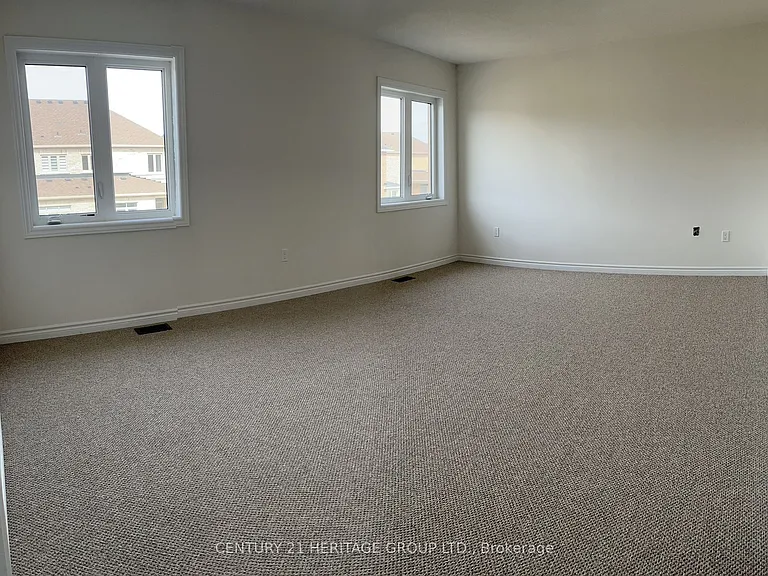 181 Ferragine Cres — Photo 5