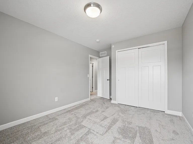 1954 Tyrone Dr — Photo 11