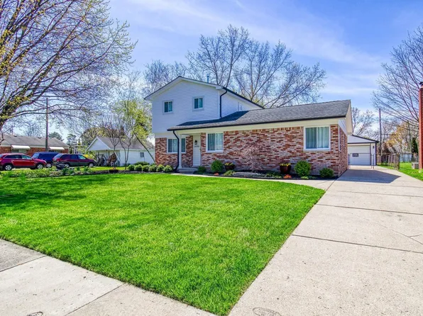 24050 Lakewood St, Saint Clair Shores, MI 48082