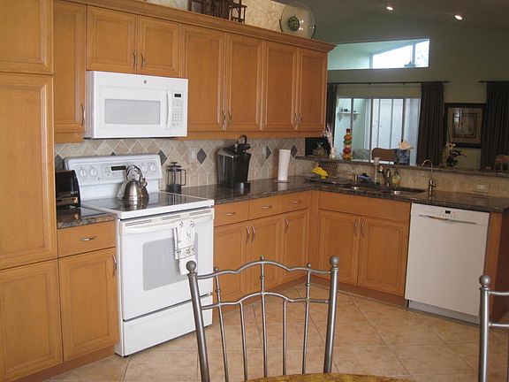 4th image of 6720 Sherbrook Dr