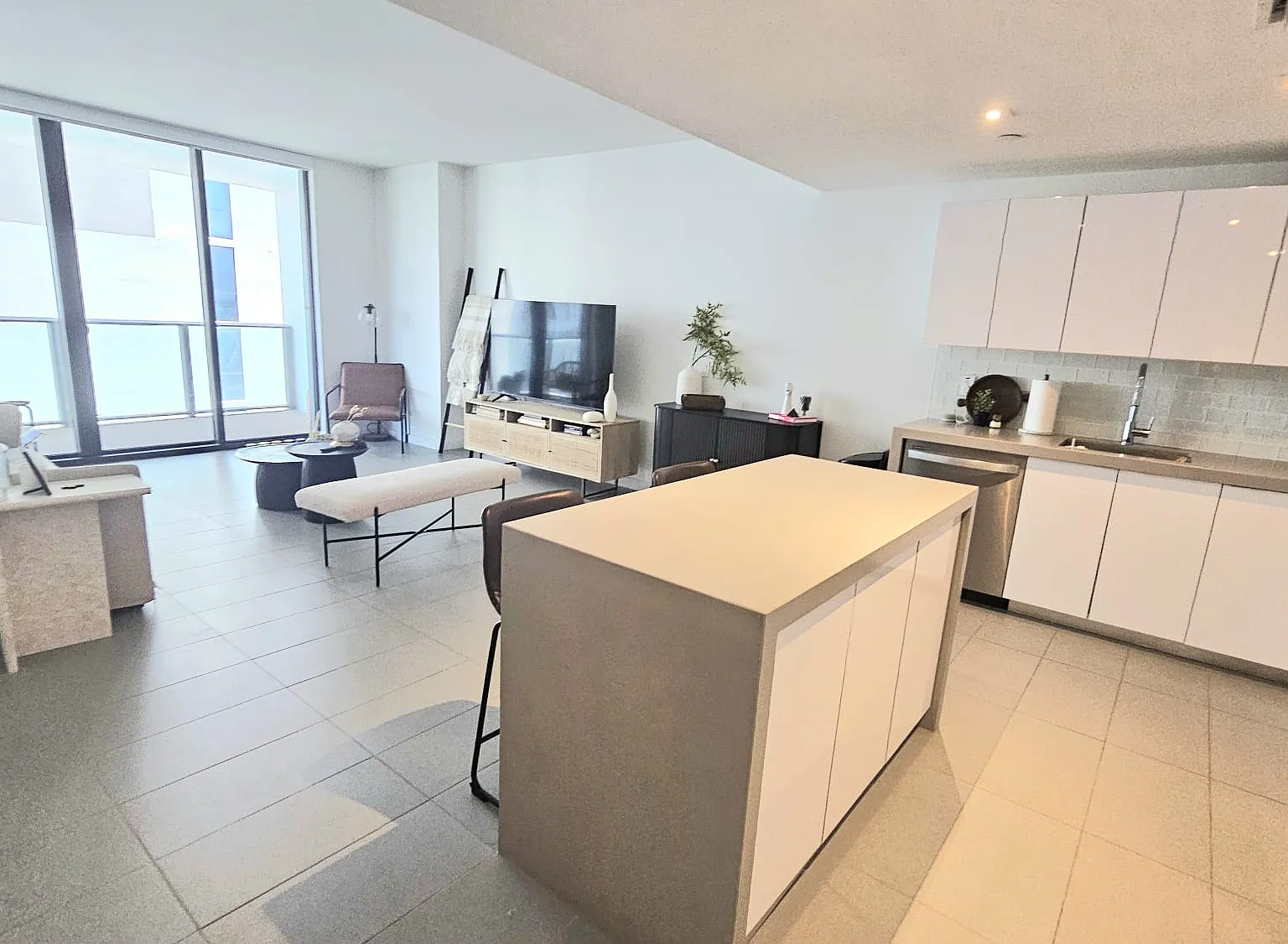 1 bed, 800 sqft, $3,050 — Photo 2