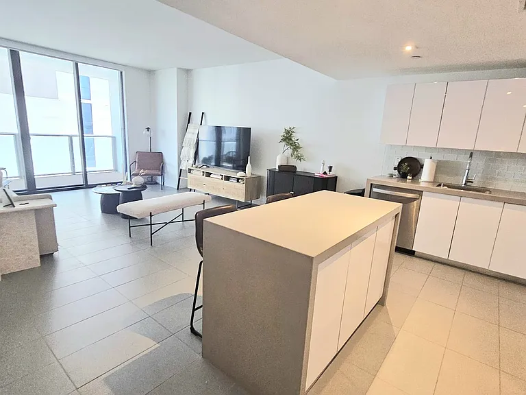 1600 NE 1st Ave #3417 — Photo 7
