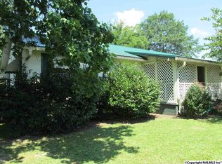 109 King St, Centre, AL 35960