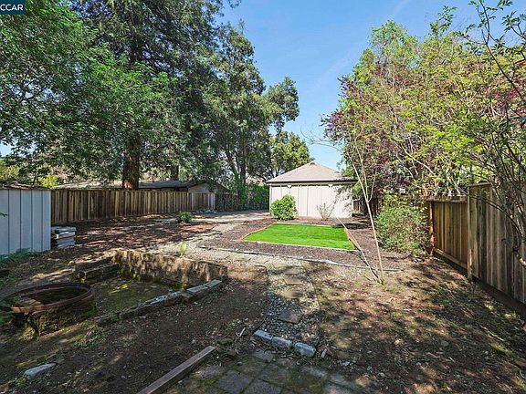 5th image of 3597 Walnut St