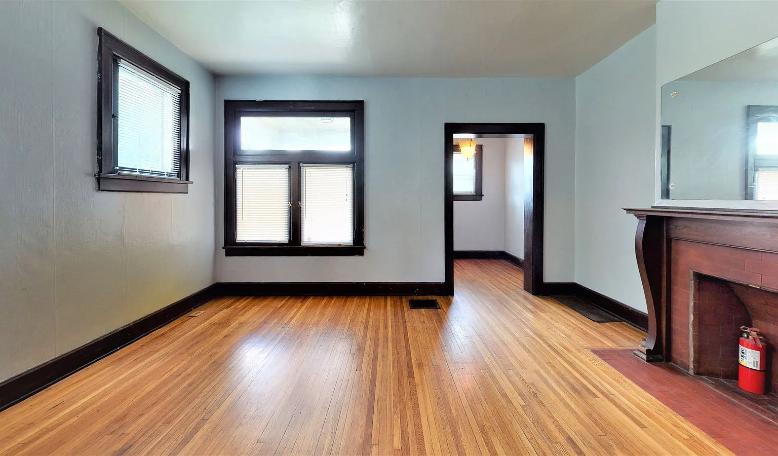 4 bed, 2.0 bath, $2,195 — Photo 2