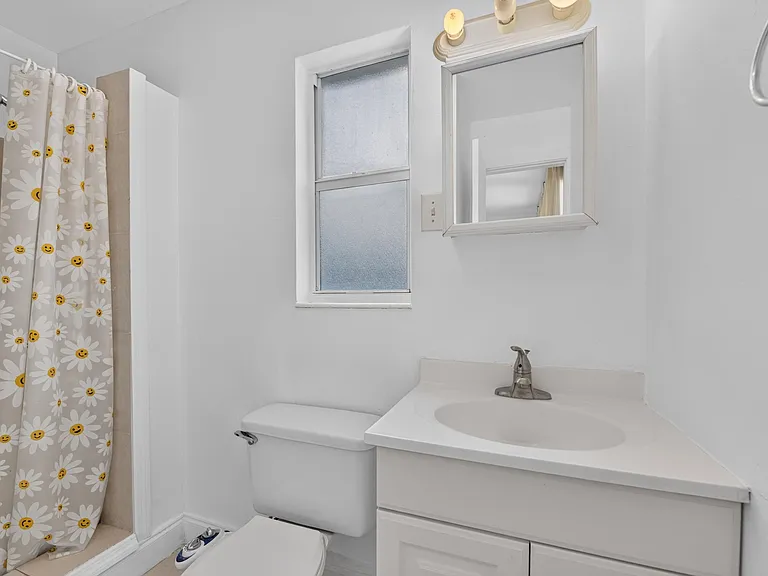 1005 E Flora St — Photo 39
