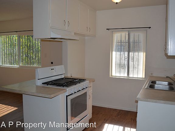 2nd image of 405 W Roosevelt Ave APT 1