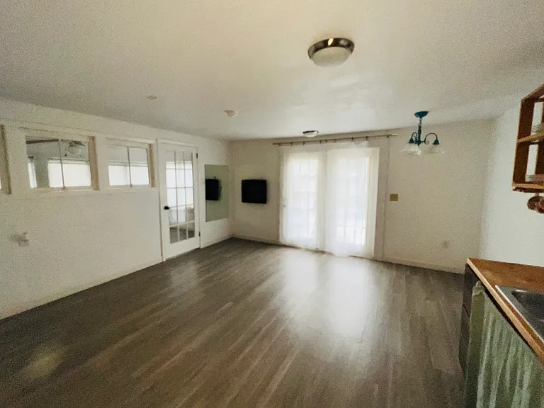 100 Quartz St — Photo 2