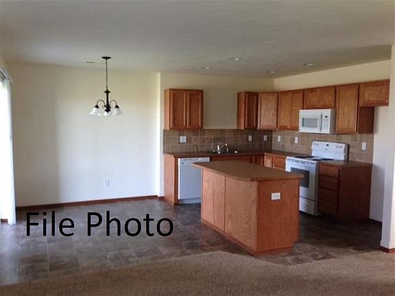 5th image of 821 S Avalon Ave