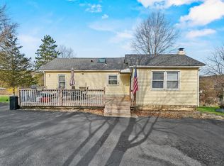 49 Lakeside Dr, New Windsor, NY 12553