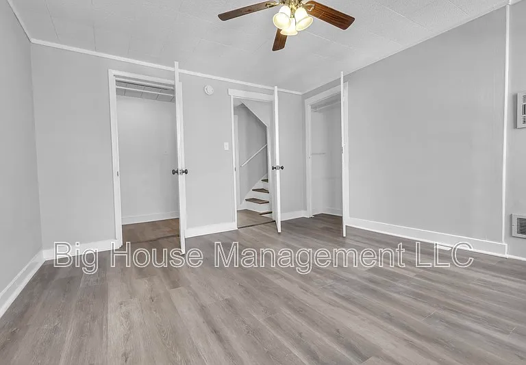 1105 W Lombard St — Photo 25