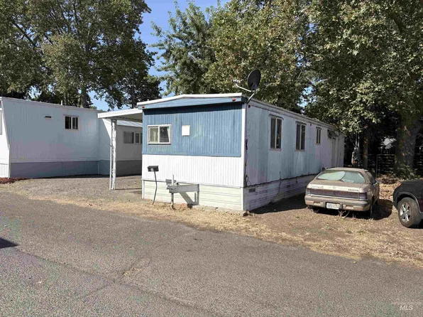 1265 Elm St Trailer 30, Clarkston, WA 99403