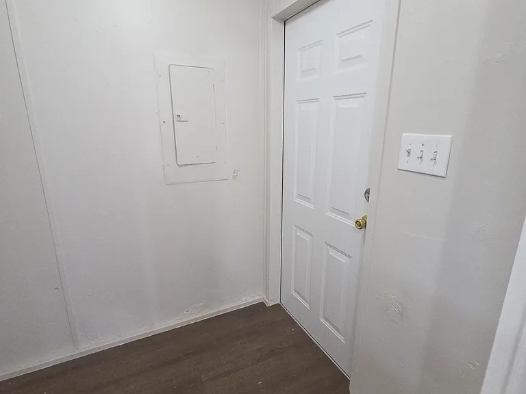 LAUNDRY ROOM OUTSIDE DOOR