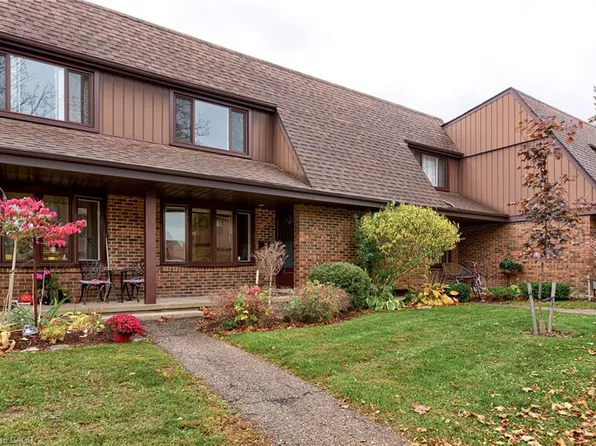 285 Sandowne Dr #9, Waterloo, ON N2K 2C1