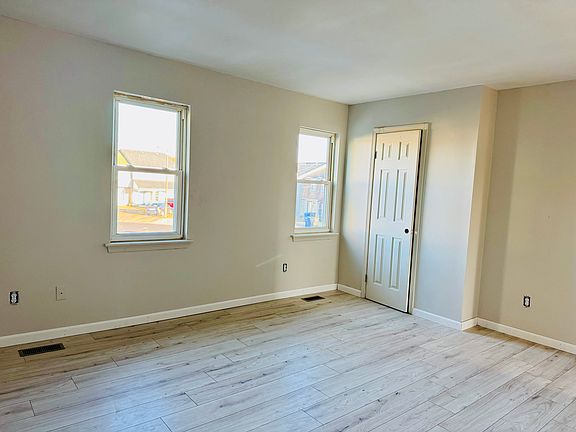 5th image of 3542 Woodburne Dr