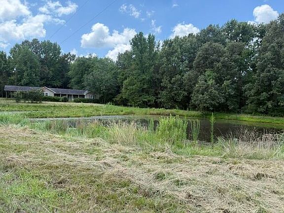 2nd image of 8120 Woodville Rd