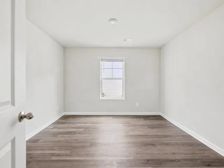 258 Hollandbush Dr — Photo 4