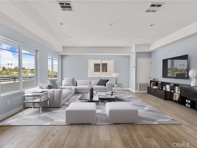 2631 Round Dr, Los Angeles, CA, 90032