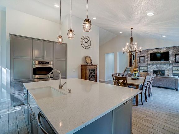 5th image of 854 Palm Ct