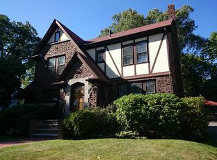 709 W Roxbury Pkwy, West Roxbury, MA 02132