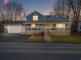 9112 Thomas Rd, Lee Center, NY 13363