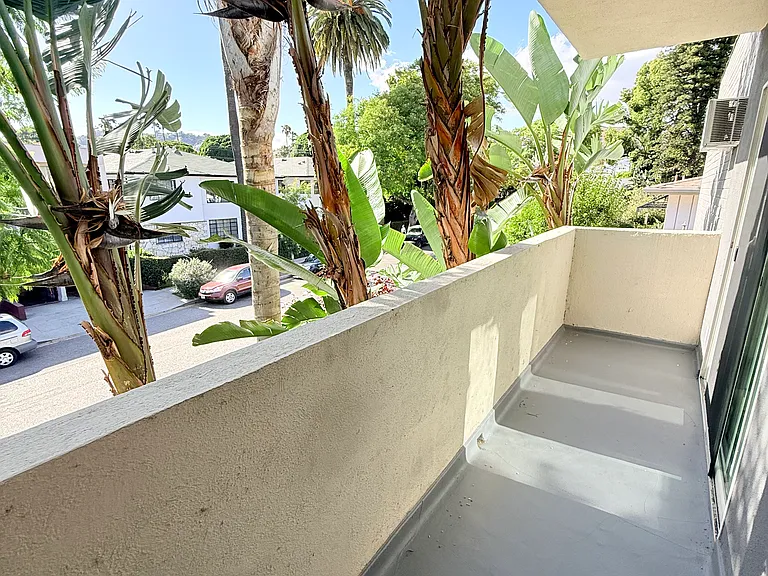 1226 N Fuller Ave #22 — Photo 9