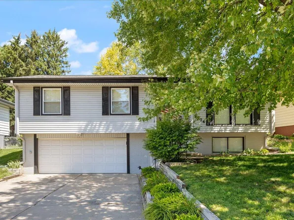 9374 Maplewood Blvd, Omaha, NE 68134