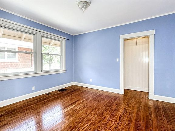 3rd image of 3328 W Coleman Rd
