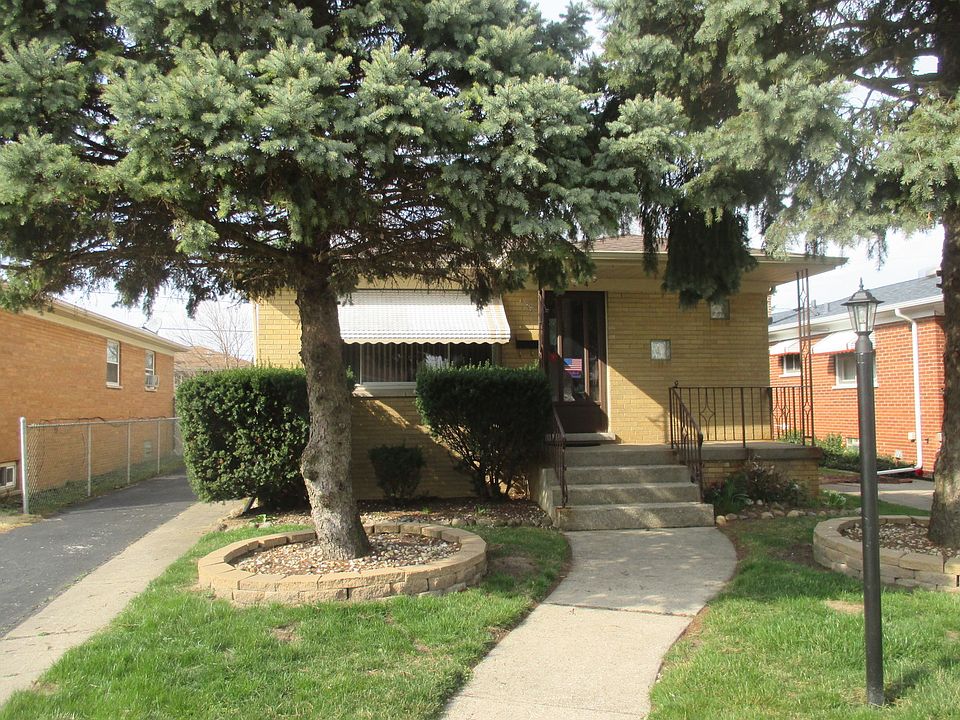 1st image of 764 Memorial Dr