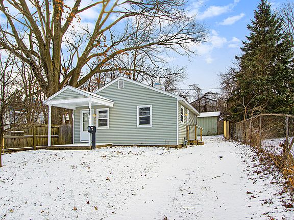 4th image of 197 Burr St