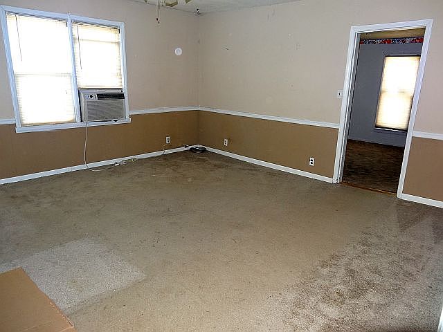 1st image of 300 E 12th St