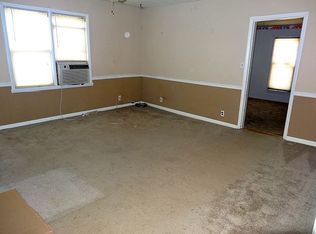 300 E 12th St, Oak Grove, MO 64075