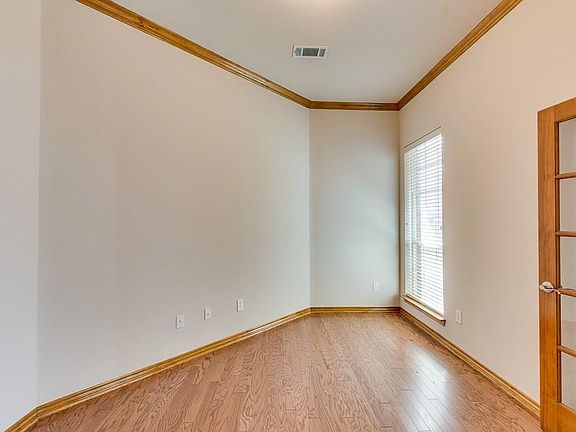 4th image of 1807 Sussex Way
