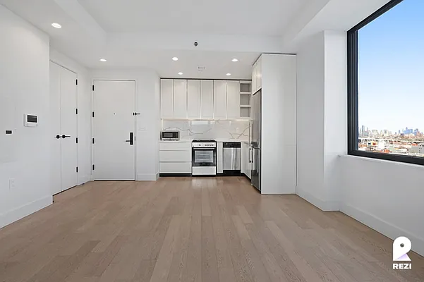 Rented by REZI | media 1