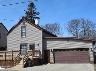 2002 13th St, Two Rivers, WI 54241