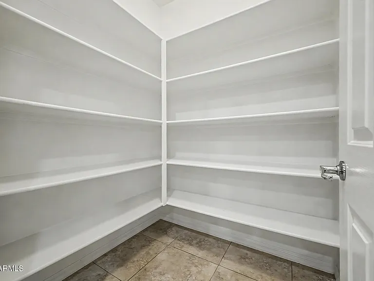 2531 E Eleana Ln — Photo 18