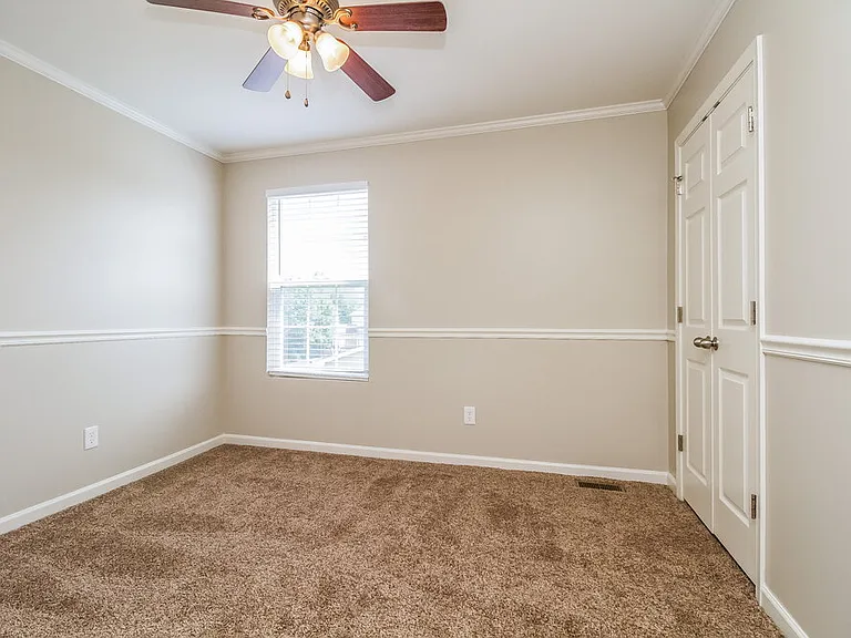 1016 Solomon Ln — Photo 15