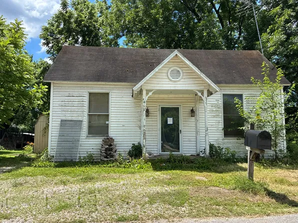 839 South St, Rockport, IN 47635