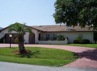 8 Chesney Ct, Palm Coast, FL 32137