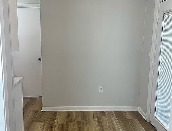 entry nook from carport