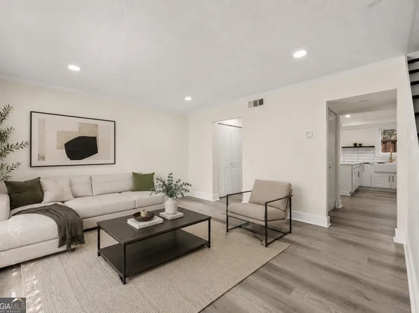 3298 Abbeywood Dr, Decatur, GA 30034