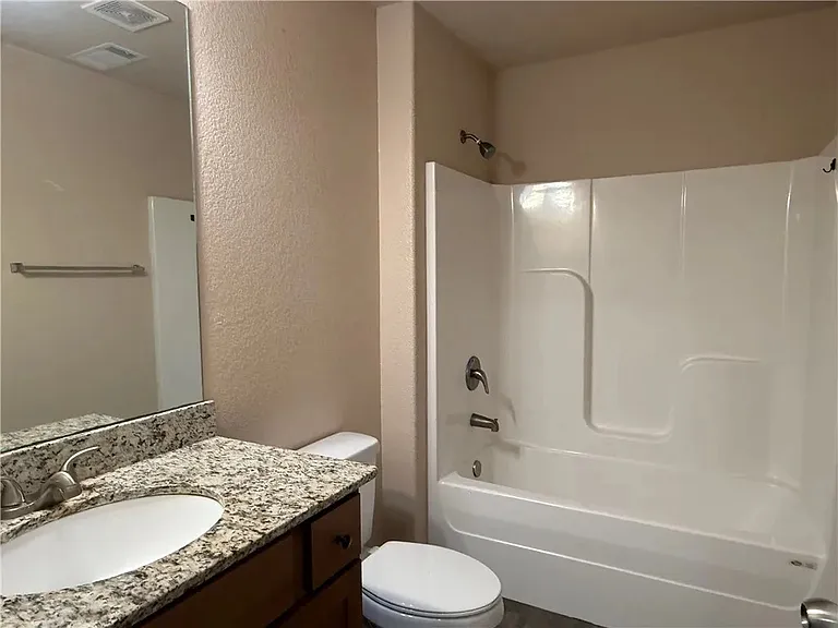 522 Vee St #522 — Photo 11