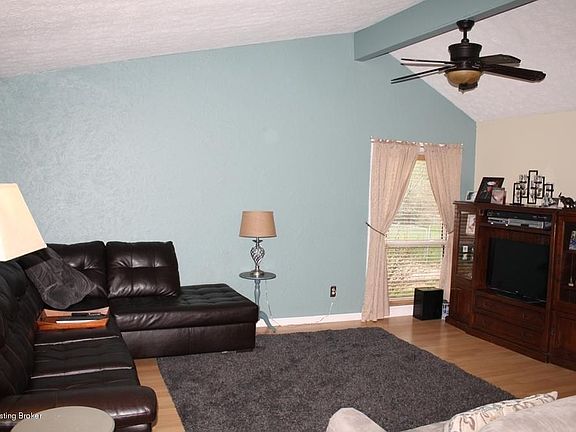 Harmony Ln,1003 LR 3