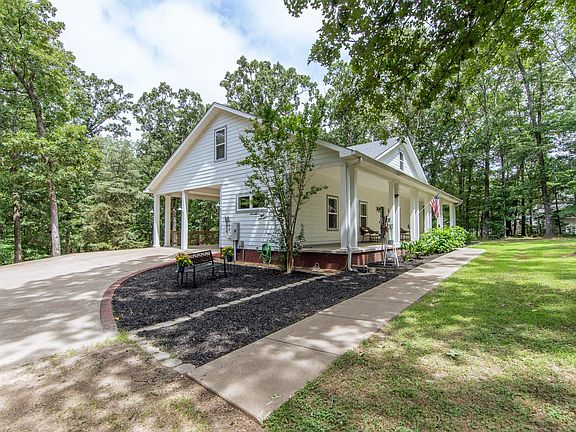 5th image of 40 Suzy Cv