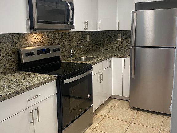 5th image of 13385 NW 8th Ter #1