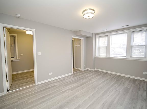 2nd image of 1651 N Claremont Ave #Gdn