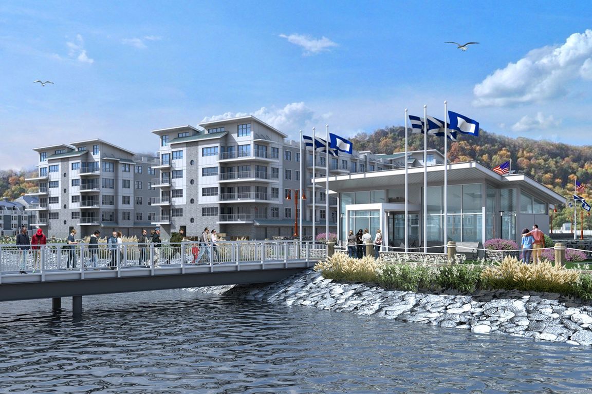 Admirals Cove on the Hudson
