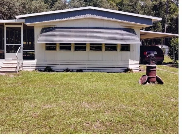 8931 S Berkshire Ave, Inverness, FL 34452