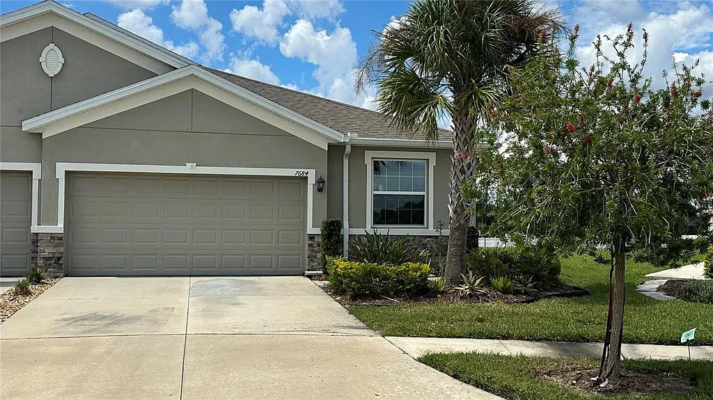 3 bed, 2.0 bath, 1565 sqft, $2,350 — Photo 1